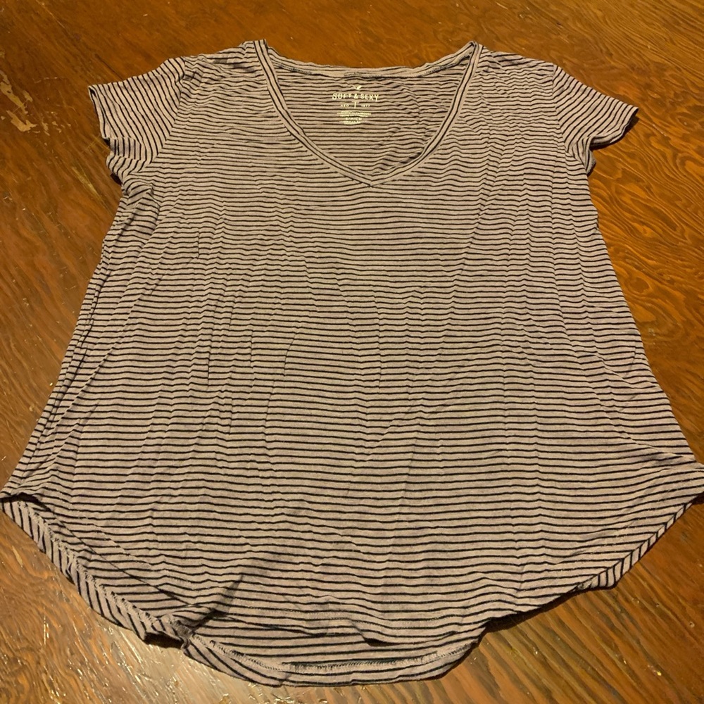 American Eagle Outfitters Gray and Pink Relaxed Short Sleeve Tee
